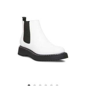 Madden girl Chelsea boots